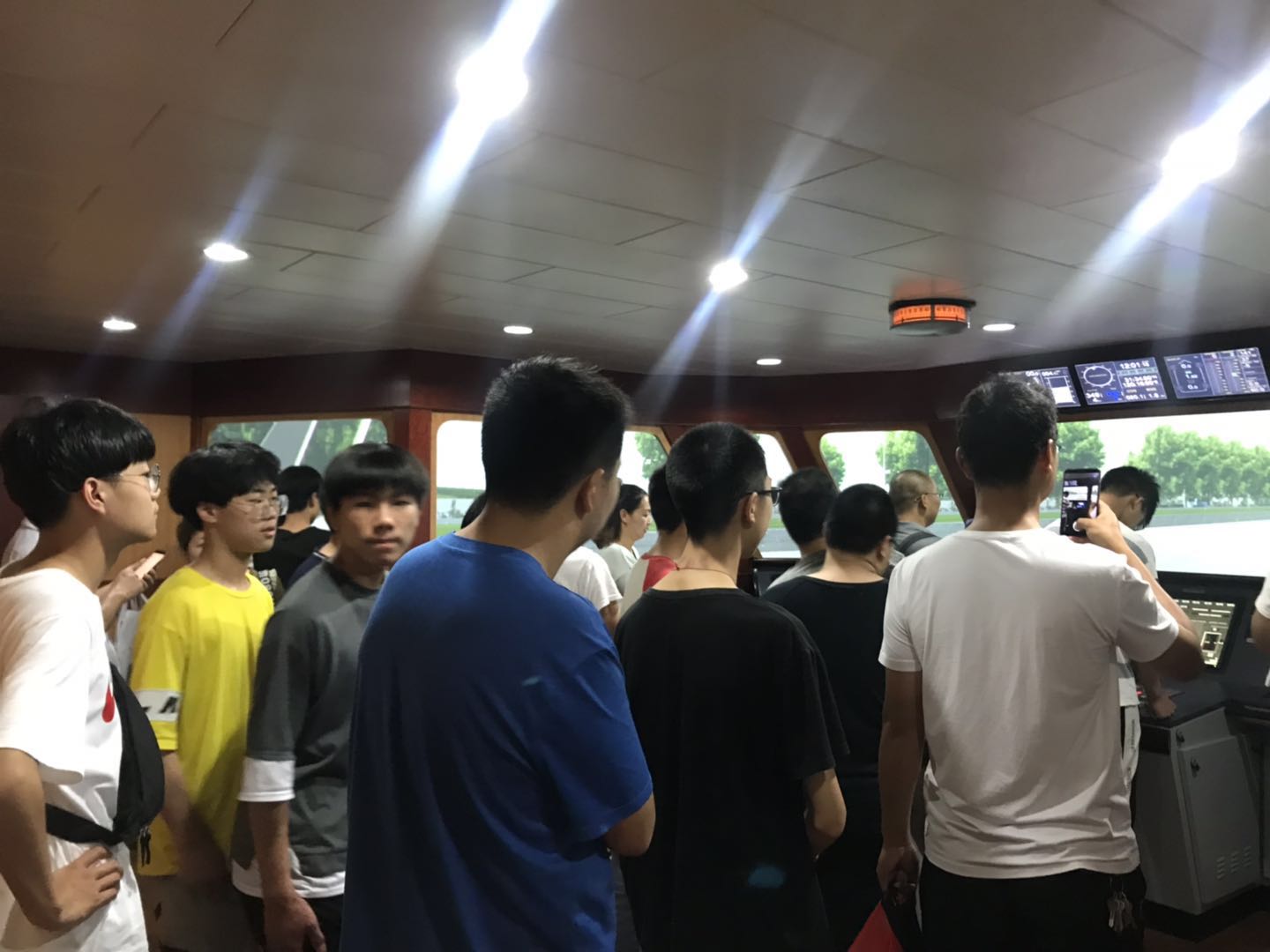 2019级船舶驾驶专业现代学徒制——“太海汽渡”班学生和家长来校参观报名