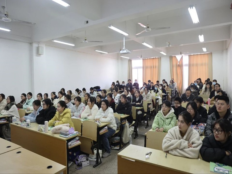 展课堂风采,促教学质量 ——张婉杰老师讲《流行音乐—乐曲欣赏》