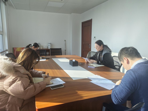 财务处党支部召开主题教育专题组织生活会和开展民主评议党员