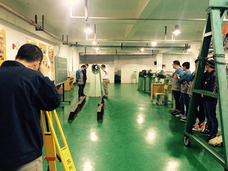 船舶工程系举办主机-轴系定位安装技能竞赛