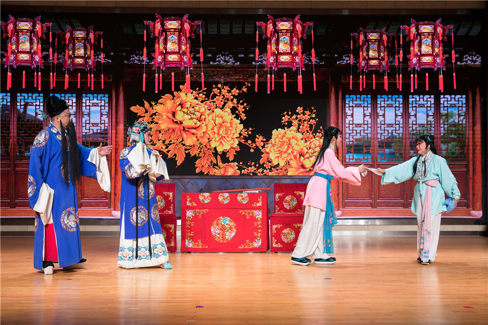 1605517334875065597.jpg 2020-11鏈_3鐪佷氦閫_楂橀泤鑹烘湳杩涙牎鍥_DLWY5424_副本.jpg