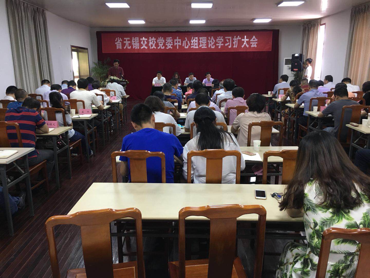 1528371742266003267.jpg 1974232679.jpg