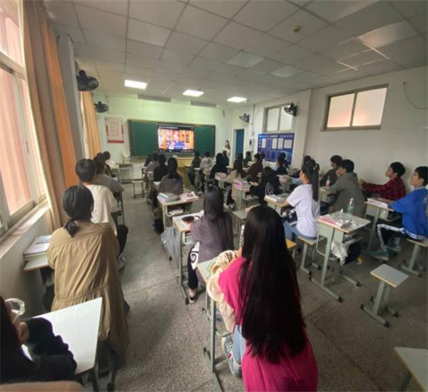 与心灵相约,与健康同行——学校举办 “3·25善爱我”心理健康教育系列活动